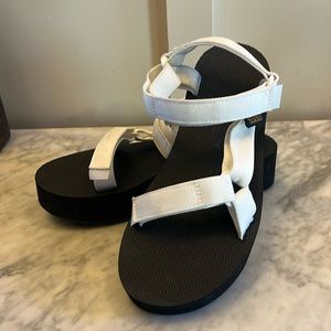 Platform Teva sandals